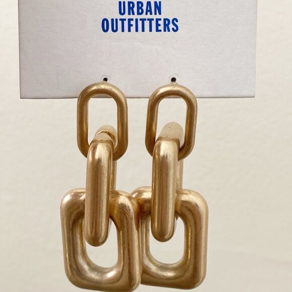 Urban Outfitters Gold Tone Chunky Oversized Chain Link Statement Earrings - Picture 1 of 3